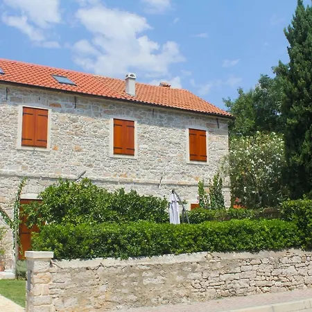 Old House Apartment Sveti Filip i Jakov Exterior photo