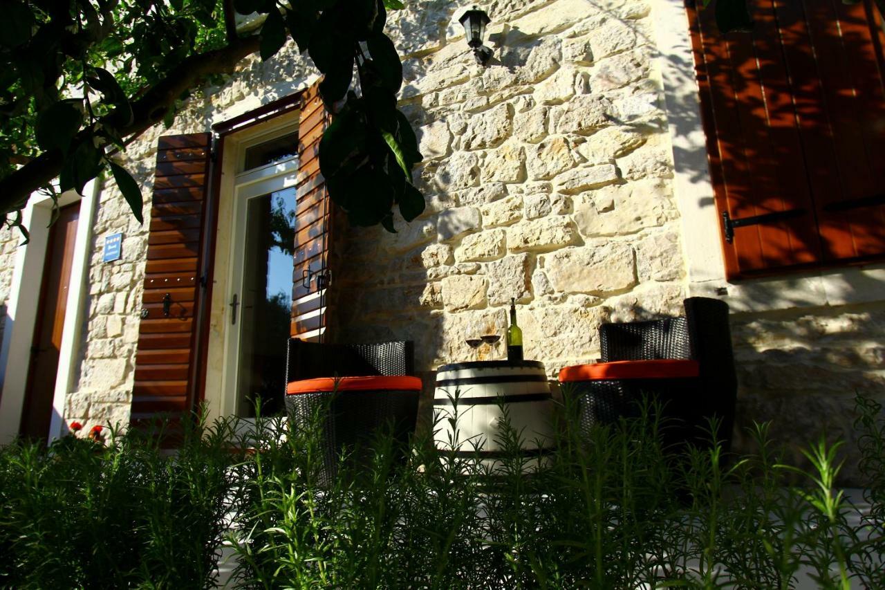 Old House * Sveti Filip i Jakov